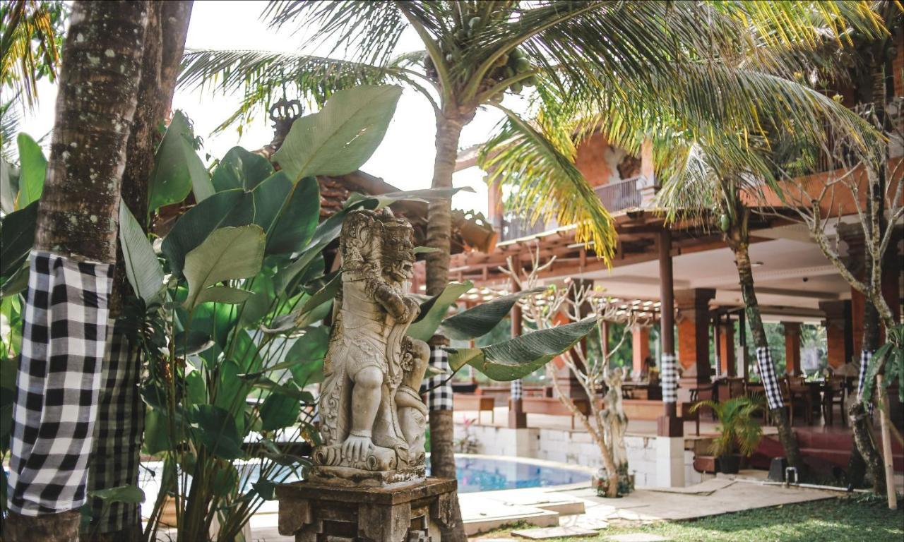 Ubud Hotel & Cottages Malang Exterior foto